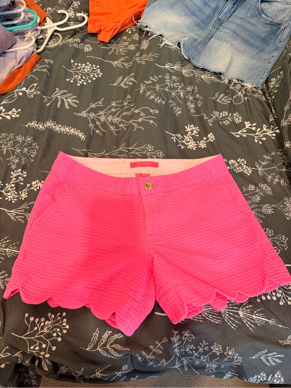 Lilly Pulitzer Hot Pink Scallop-Hem Shorts